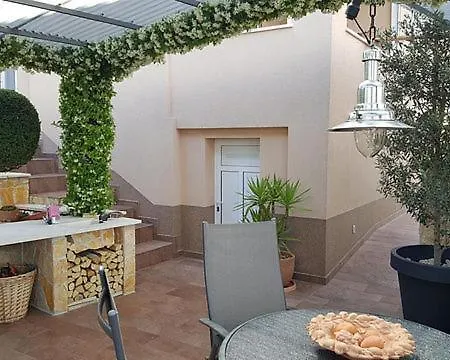 House Mala Semesterbostad *